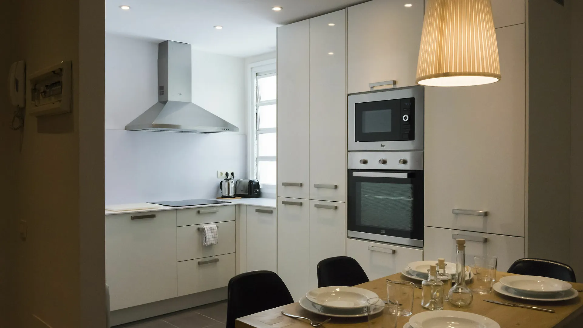 Four Petals Barcelona Boutique Apartments