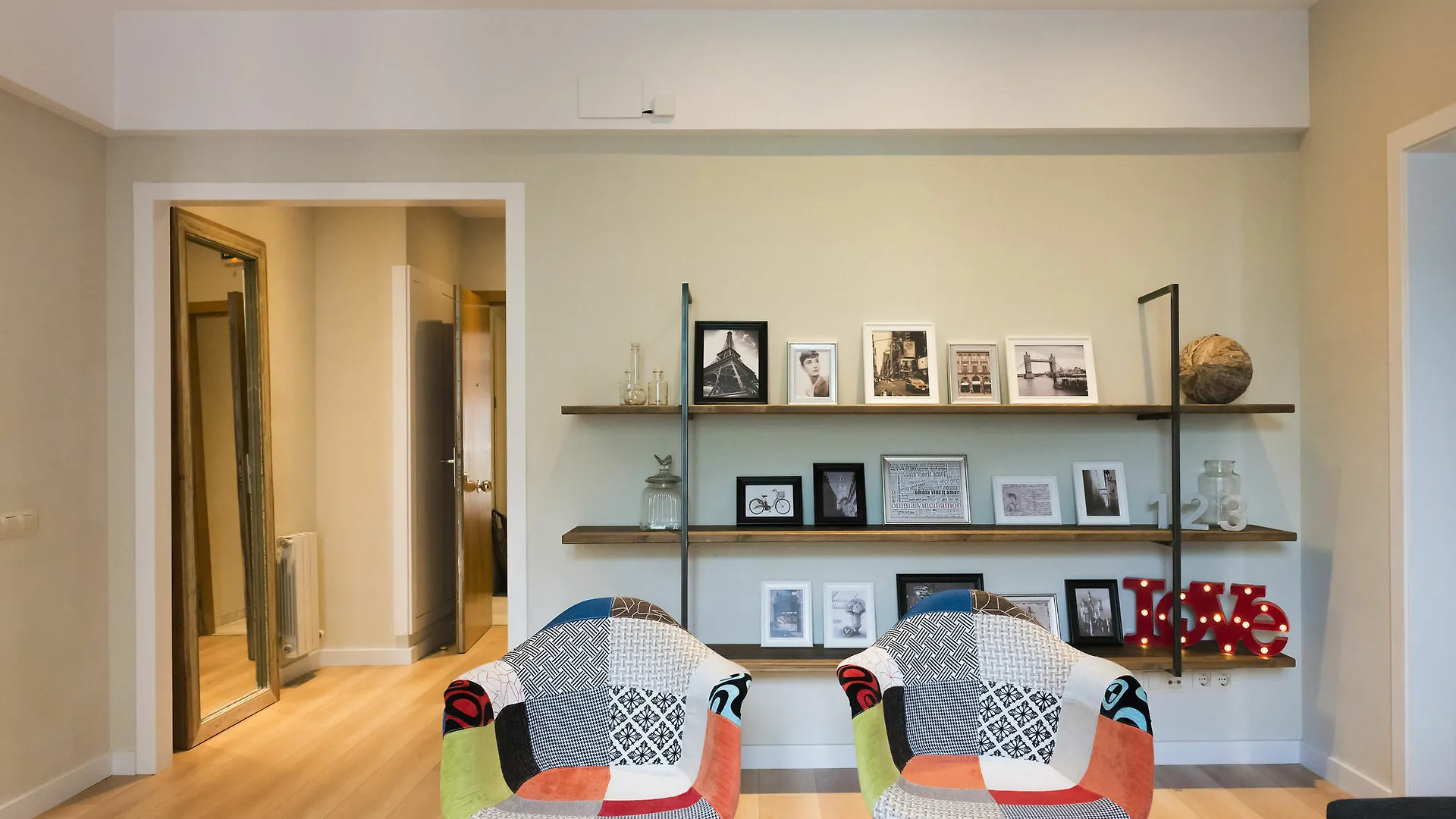 Four Petals Barcelona Boutique Apartments