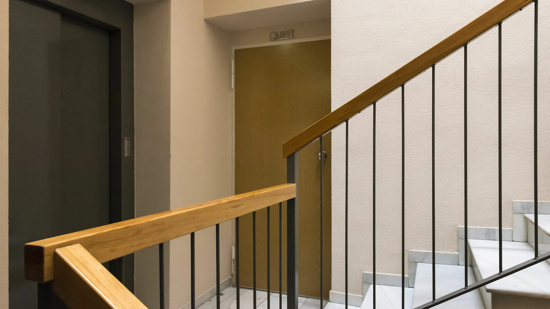Four Petals Barcelona Boutique Apartments 0*,
