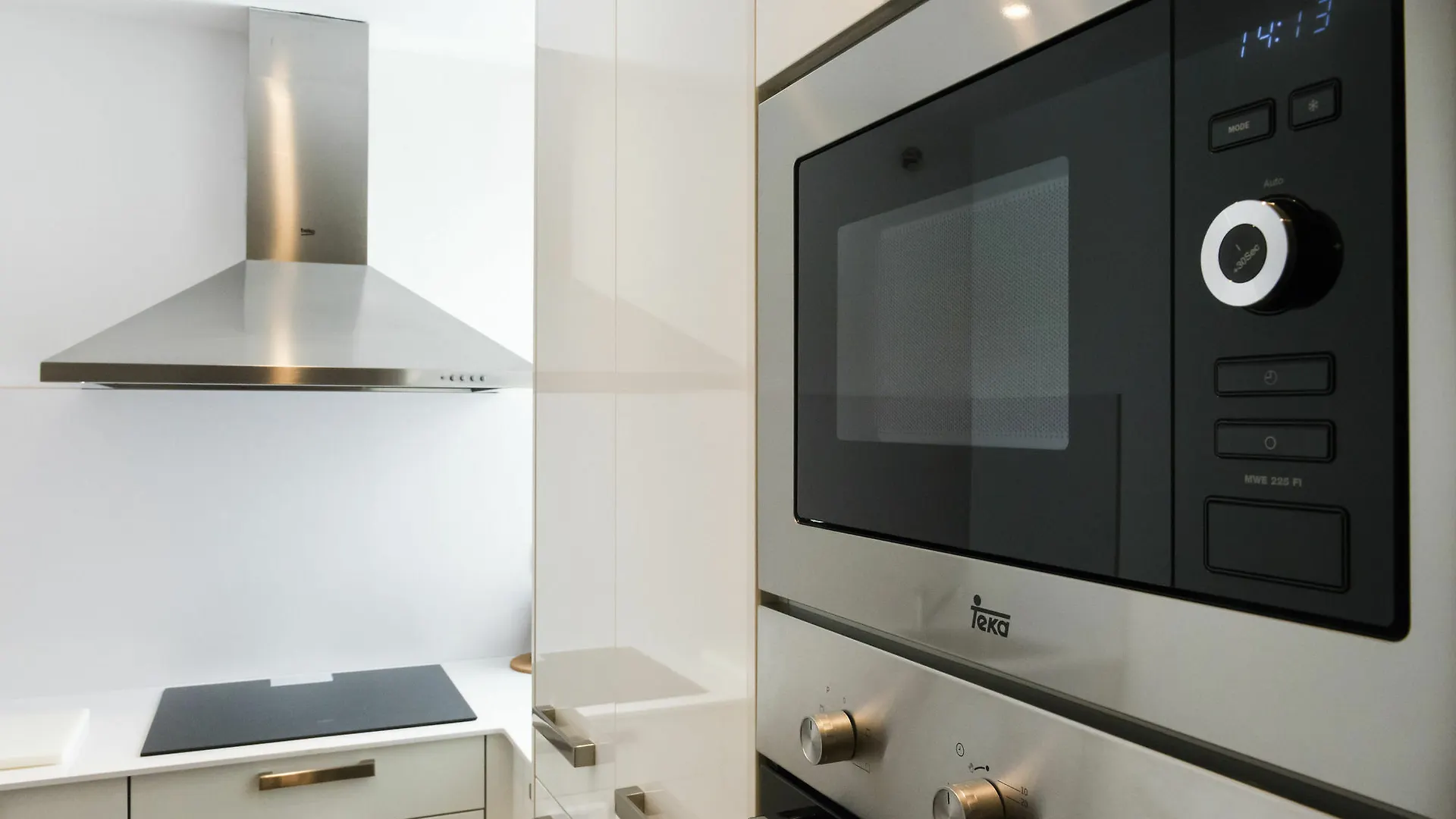 Four Petals Barcelona Boutique Apartments
