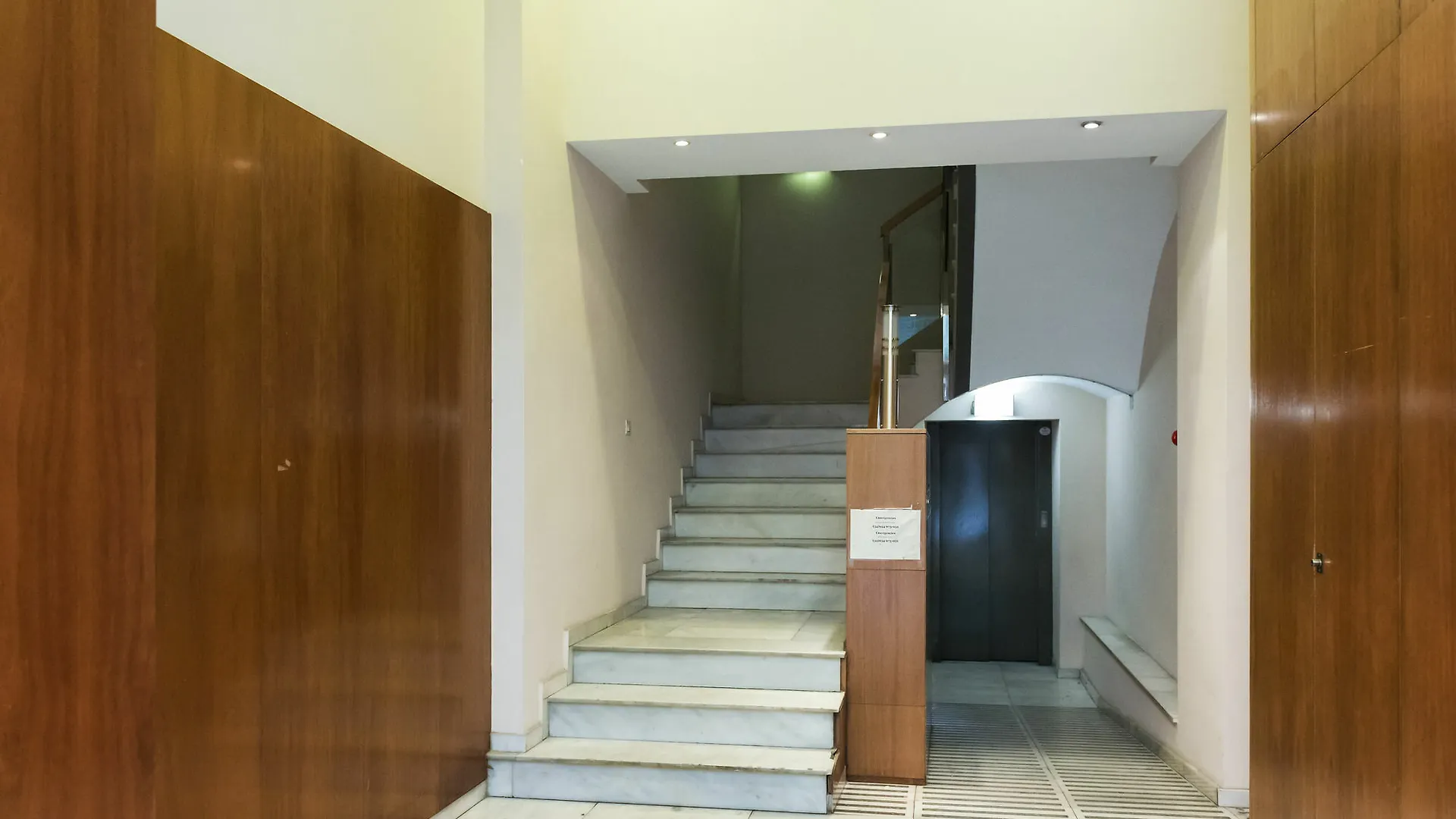Four Petals Barcelona Boutique Apartments