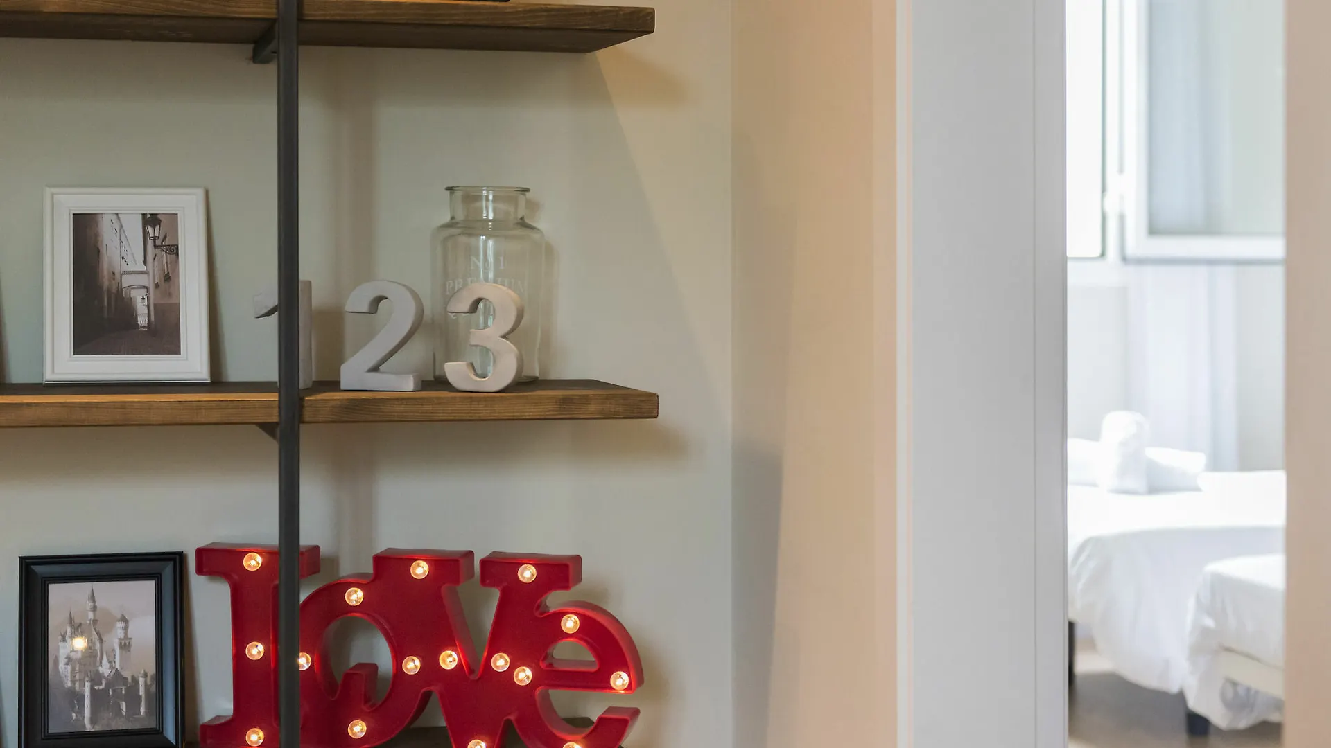 Four Petals Barcelona Boutique Apartments