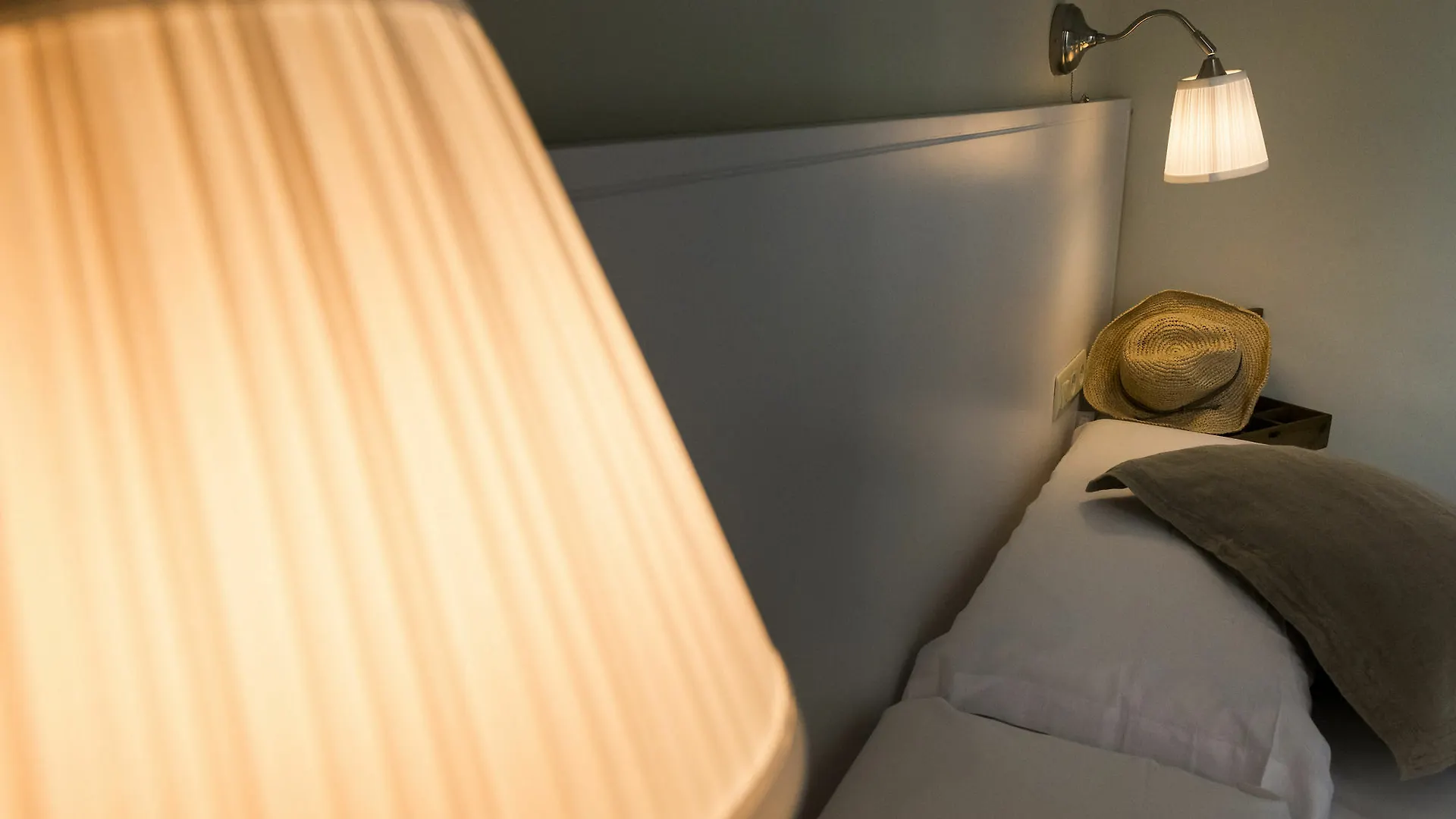 Four Petals Barcelona Boutique Apartments