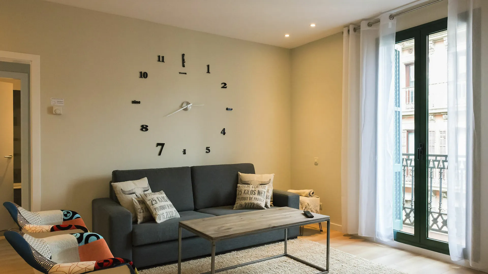Four Petals Barcelona Boutique Apartments